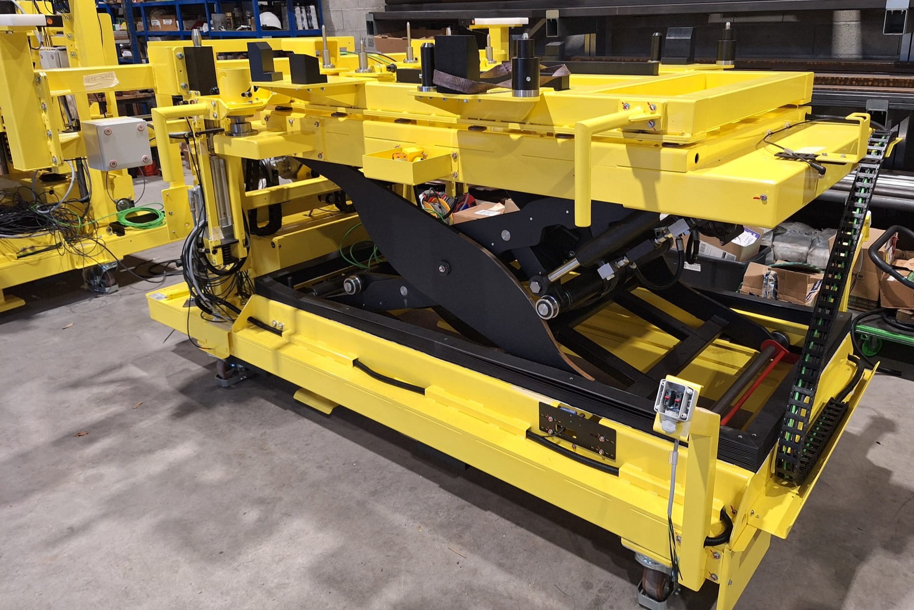 Detail of temperature setting button on kettle bass with digital degree readout.