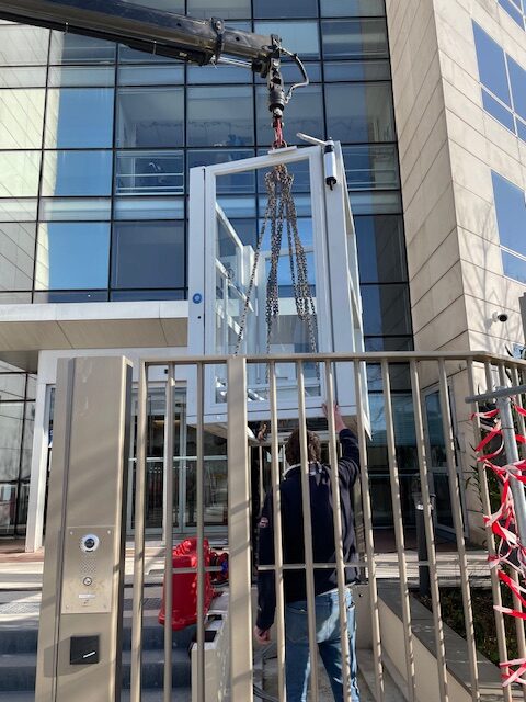 Detail of temperature setting button on kettle bass with digital degree readout.